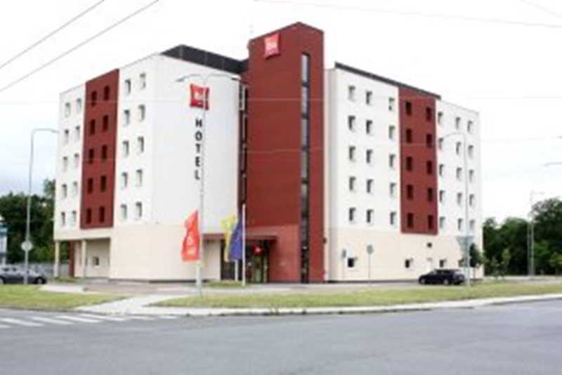 Ibis Hotel Plzen Ngoại thất bức ảnh