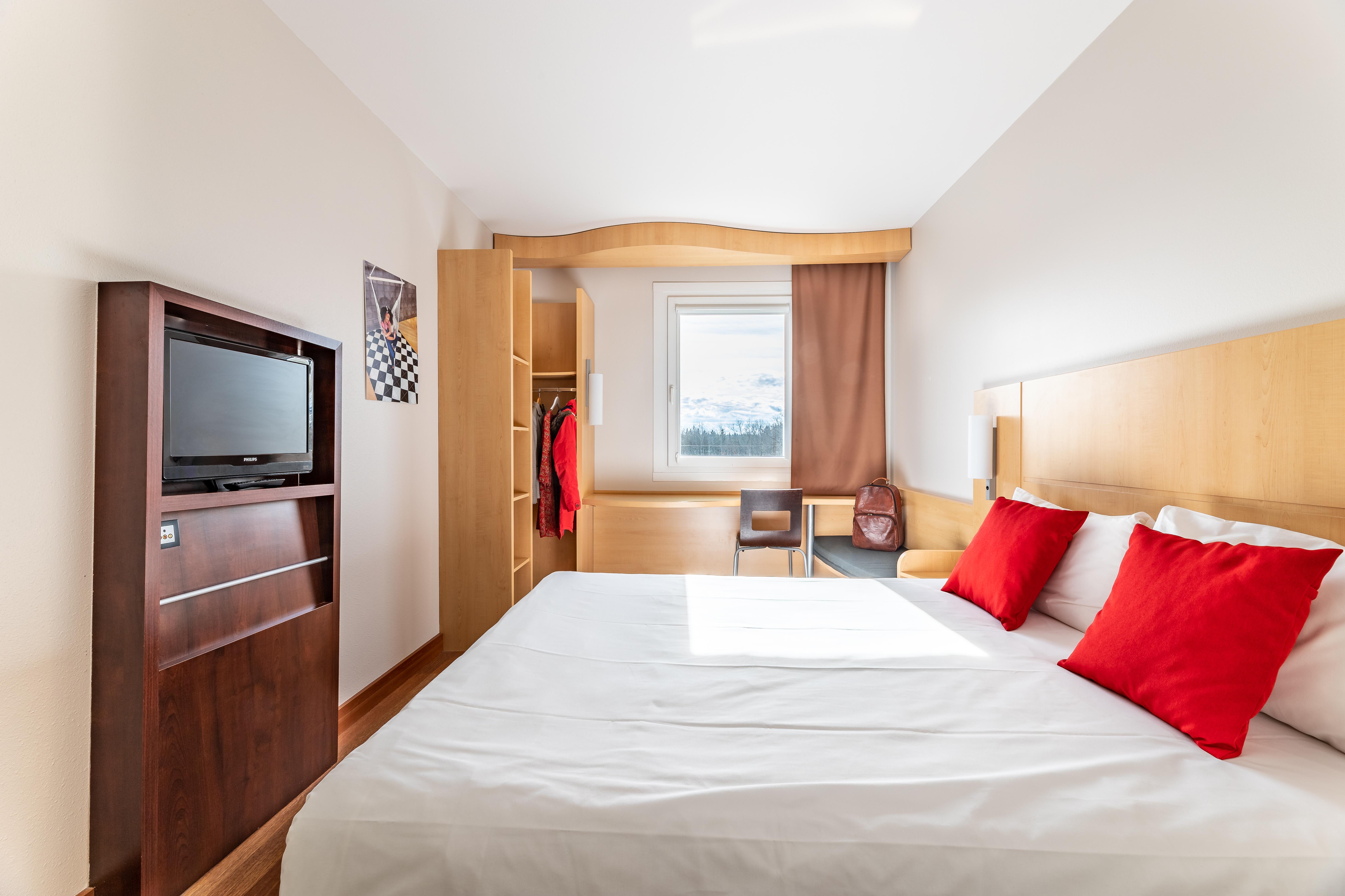 Ibis Hotel Plzen Ngoại thất bức ảnh