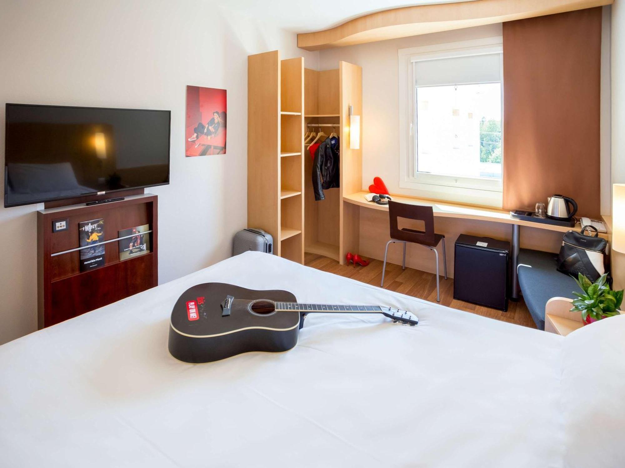 Ibis Hotel Plzen Ngoại thất bức ảnh