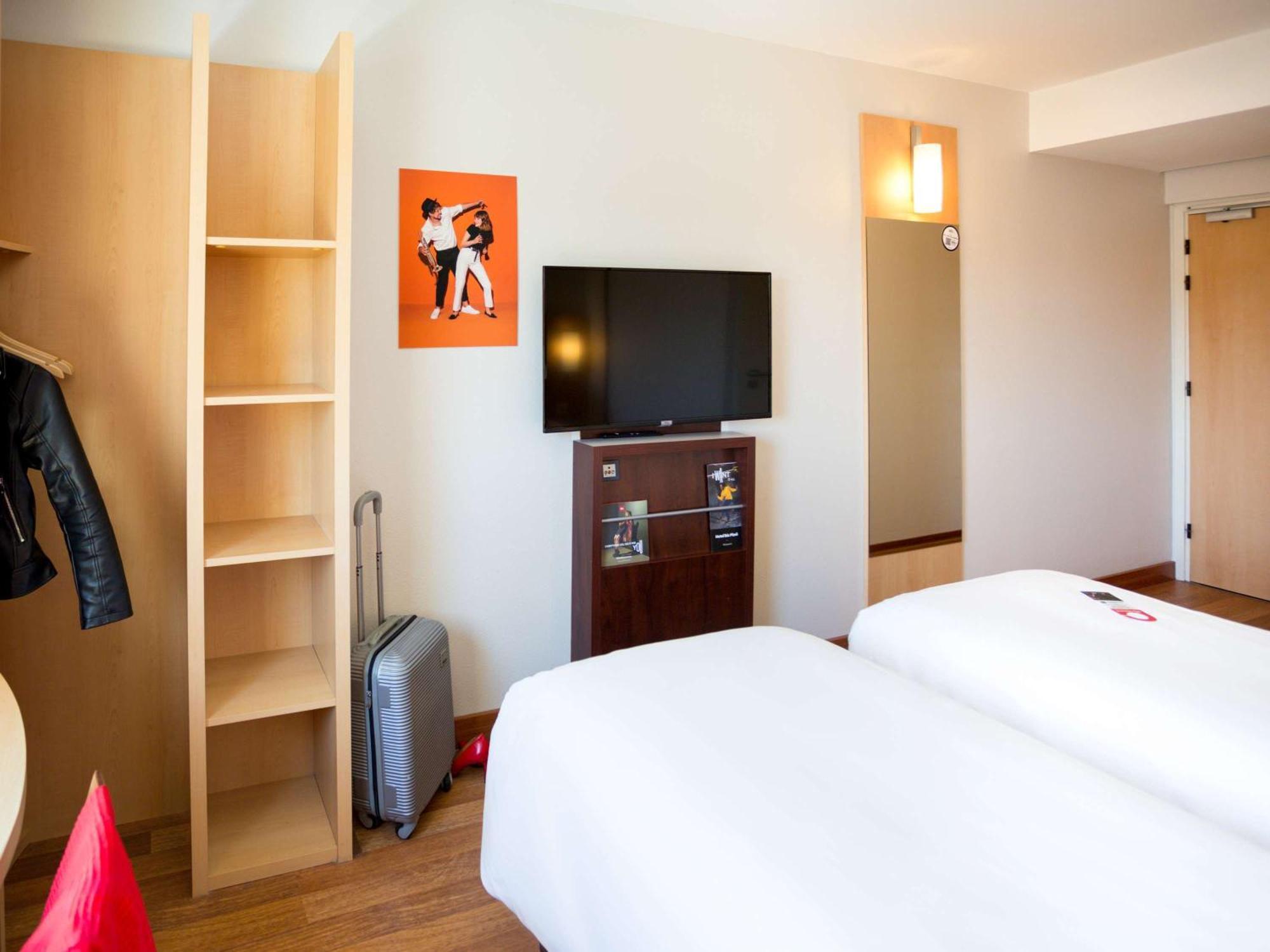 Ibis Hotel Plzen Ngoại thất bức ảnh