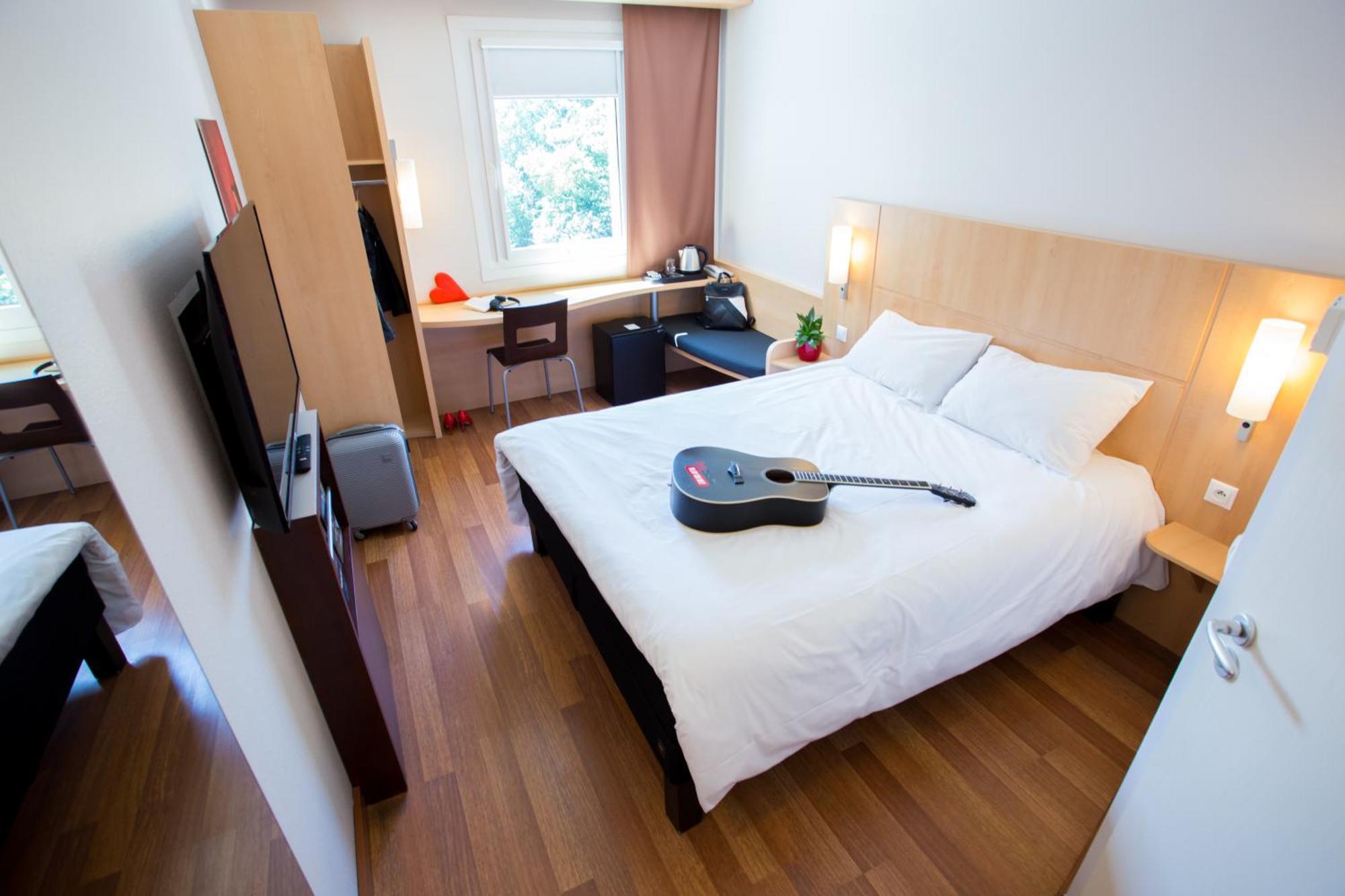 Ibis Hotel Plzen Ngoại thất bức ảnh
